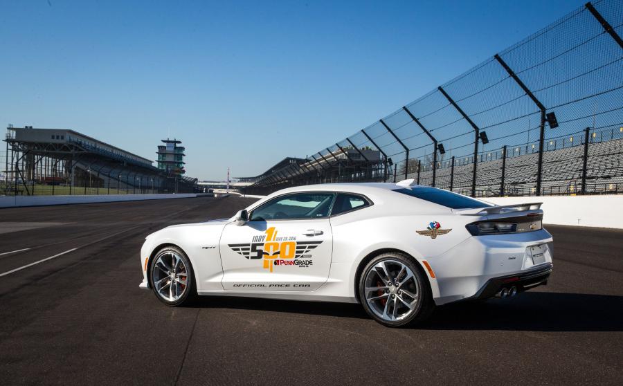  Chevrolet Camaro SS Indy 500 Pace Car 2016 года  (фото 15 из 15)